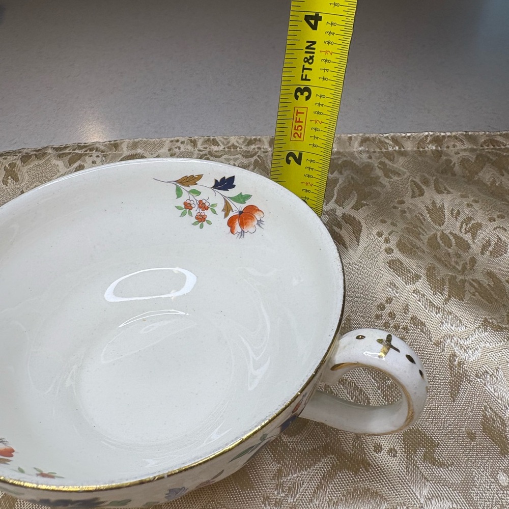 Vintage Two-Handled bowl - Picture 6 of 7